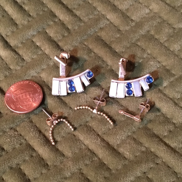 Free People Earrings - Picture 2 of 2